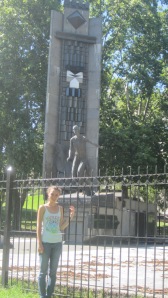 Bianca standing in front of the Evita monument